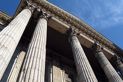 photo of government buildings